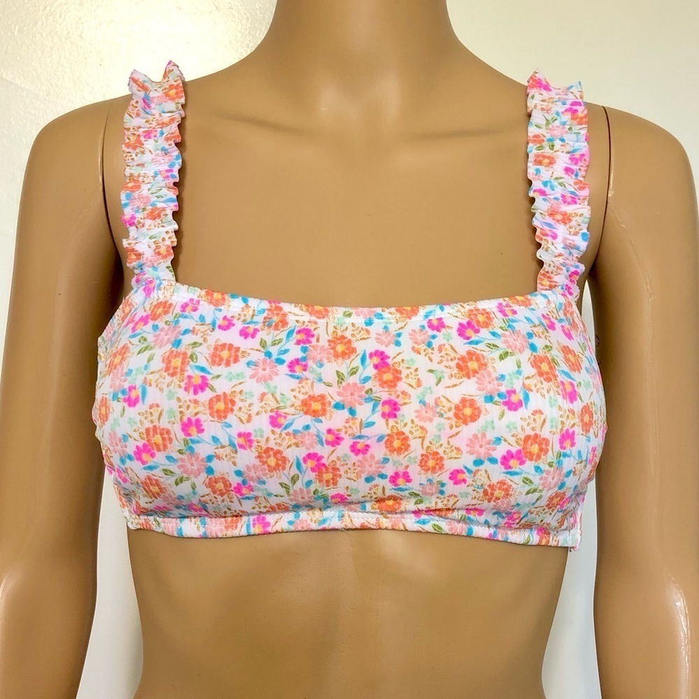 Xhilaration bikini Top Ruffle Floral Size M